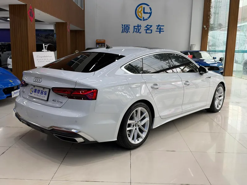 Audi A5 2024 Sportback 40 TFSI Fashion dynamic type interior photo 13 Audi A5 2024 Sportback 40 TFSI Fashion dynamic type interior photo 13