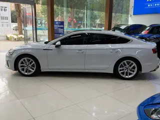 Audi A5 2024 Sportback 40 TFSI Fashion dynamic type interior photo 14 Audi A5 2024 Sportback 40 TFSI Fashion dynamic type interior photo 14