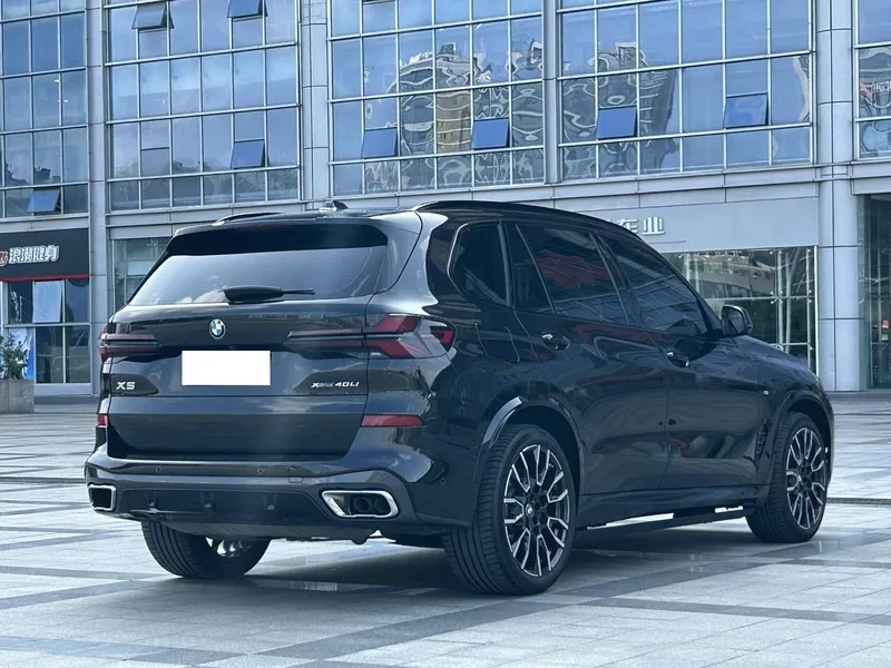 BMW X5 2023 xDrive40Li M Traje nocturno deportivo Yao exterior foto 7 BMW X5 2023 xDrive40Li M Traje nocturno deportivo Yao exterior foto 7