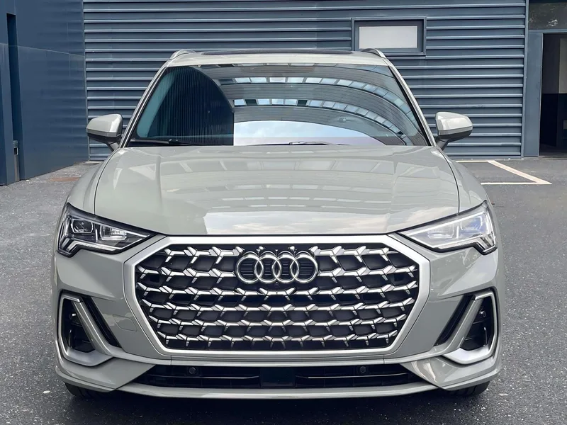 Audi Q3 2024 40 TFSI Fashion dynamic type exterior photo 2