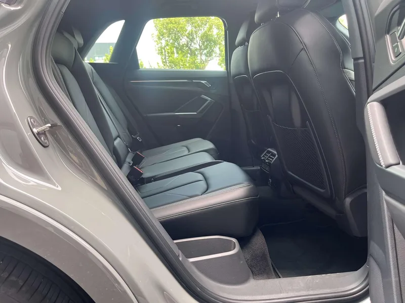 Audi Q3 2024 40 TFSI Fashion dynamic type interior photo 10