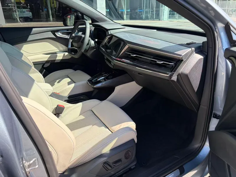 Audi Q4 e-tron 2022 40 e-tron Early-bird version exterior photo 4 Audi Q4 e-tron 2022 40 e-tron Early-bird version exterior photo 4