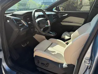 Audi Q4 e-tron 2022 40 e-tron Early-bird version interior photo 15 Audi Q4 e-tron 2022 40 e-tron Early-bird version interior photo 15