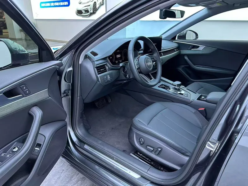 Audi A4L 2023 40 TFSI Tipo dinámico de moda exterior foto 4 Audi A4L 2023 40 TFSI Tipo dinámico de moda exterior foto 4