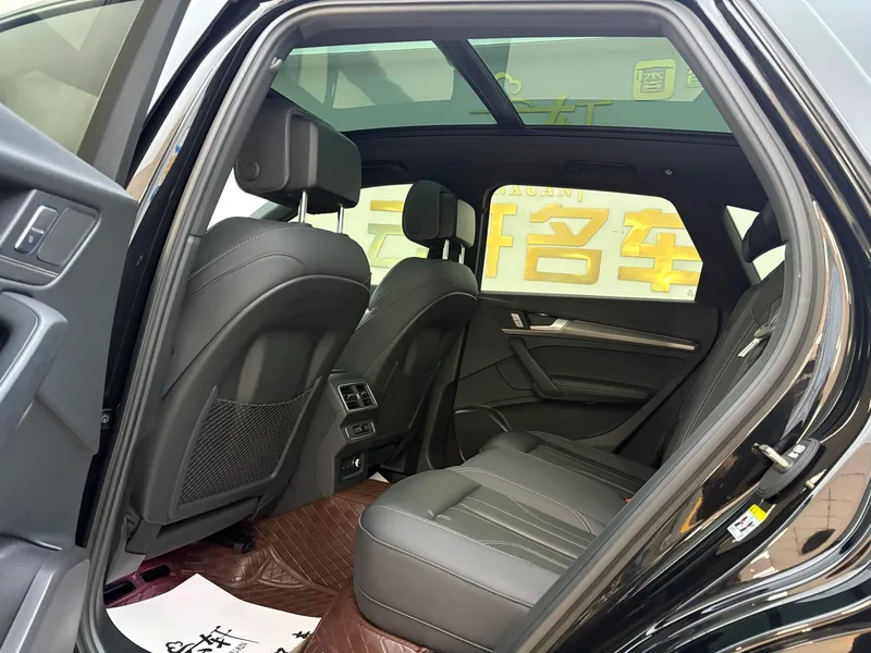 Audi Q5L 2023 40T Deluxe Dynamic interior photo 13 Audi Q5L 2023 40T Deluxe Dynamic interior photo 13