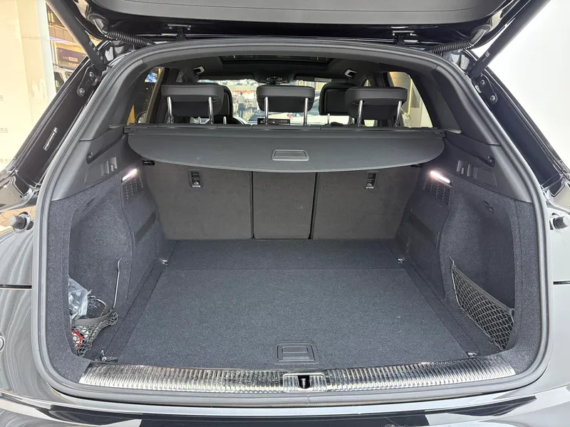 Audi Q5L 2023 40T Deluxe Dynamic interior photo 15 Audi Q5L 2023 40T Deluxe Dynamic interior photo 15