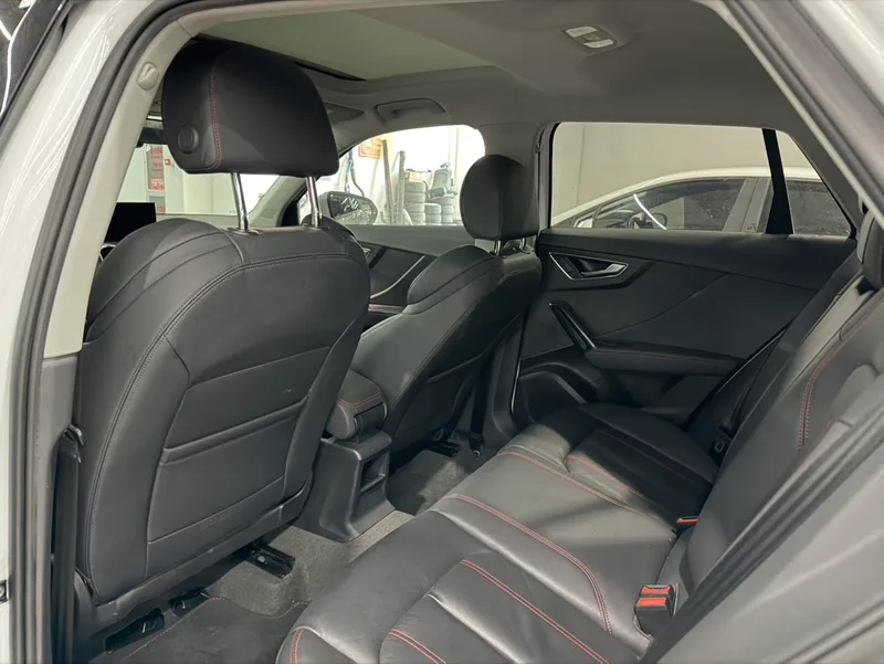 Audi Q2L 2022 35 TFSI Tipo dinámico agresivo exterior foto 6 Audi Q2L 2022 35 TFSI Tipo dinámico agresivo exterior foto 6