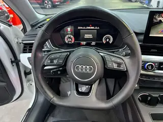 Audi A4L 2022 40 TFSI Deluxe dinámico interior foto 13 Audi A4L 2022 40 TFSI Deluxe dinámico interior foto 13