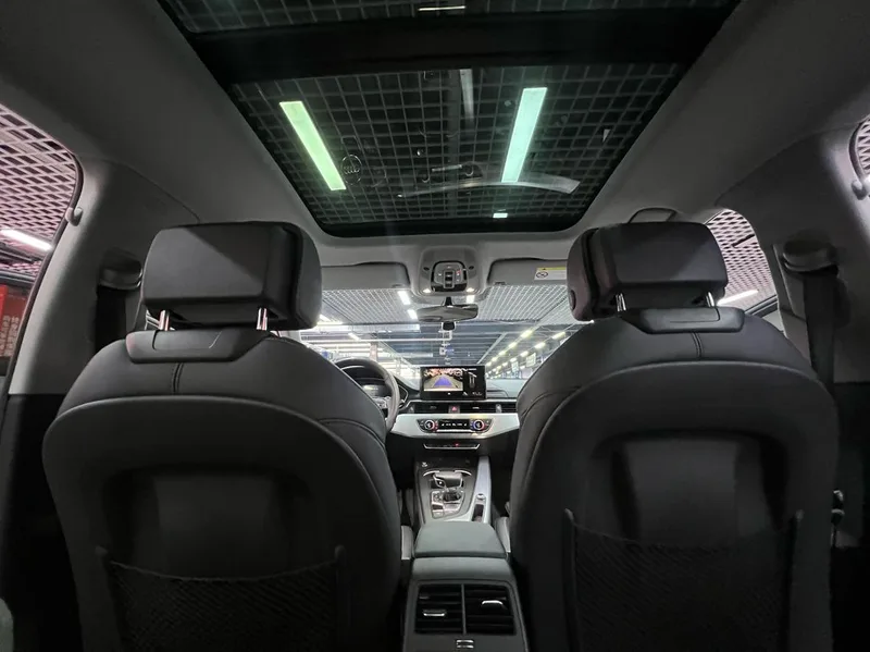 Audi A4L 2022 40 TFSI Deluxe dinámico interior foto 15 Audi A4L 2022 40 TFSI Deluxe dinámico interior foto 15
