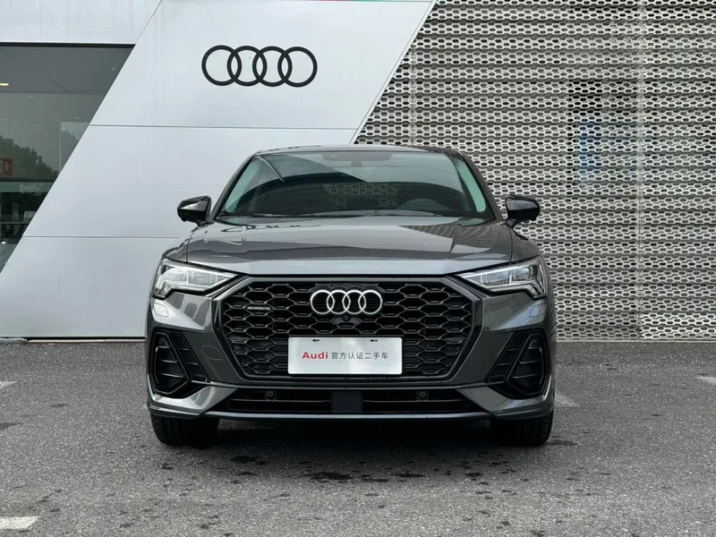 Audi Q3 Sportback 2022 45 TFSI quattro Fashionable exterior photo 2 Audi Q3 Sportback 2022 45 TFSI quattro Fashionable exterior photo 2