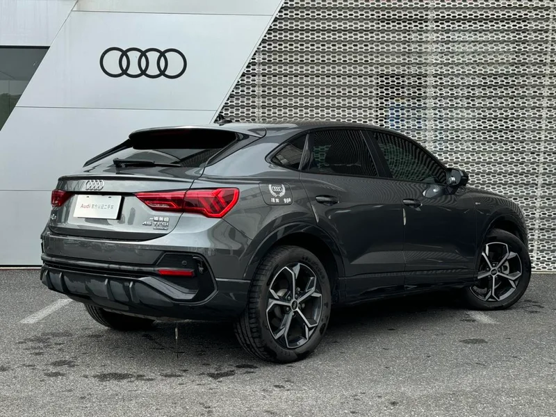 Audi Q3 Sportback 2022 45 TFSI quattro Fashionable exterior photo 4 Audi Q3 Sportback 2022 45 TFSI quattro Fashionable exterior photo 4