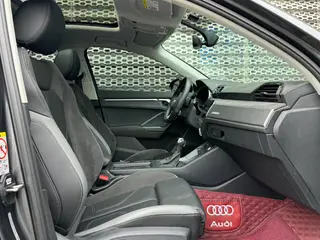 Audi Q3 Sportback 2022 45 TFSI quattro Fashionable interior photo 10 Audi Q3 Sportback 2022 45 TFSI quattro Fashionable interior photo 10