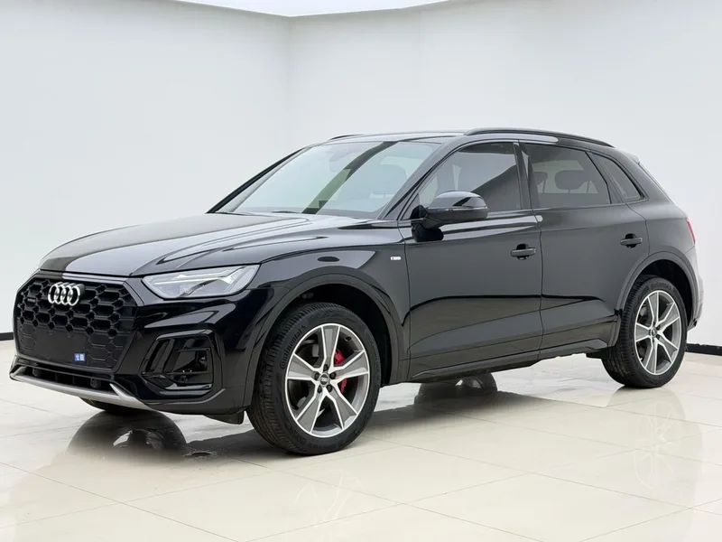 Audi Q5L 2024 40TFSI Fashion dynamic type exterior photo 1 Audi Q5L 2024 40TFSI Fashion dynamic type exterior photo 1