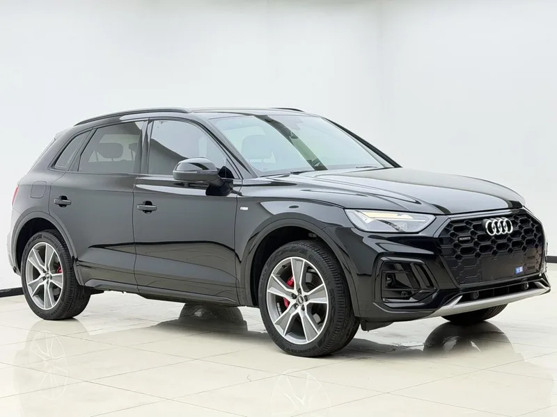 Audi Q5L 2024 40TFSI Fashion dynamic type exterior photo 3 Audi Q5L 2024 40TFSI Fashion dynamic type exterior photo 3