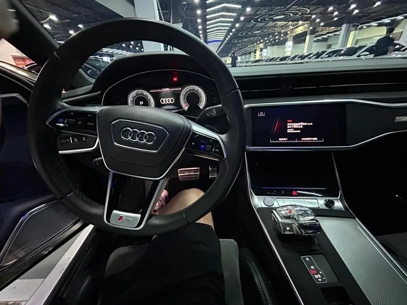 Audi A6L 2024 45 TFSI Zhenxuan Zhiya Type exterior photo 5 Audi A6L 2024 45 TFSI Zhenxuan Zhiya Type exterior photo 5