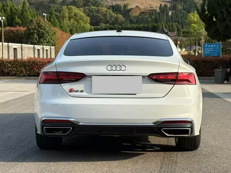 Audi A5 2022 Sportback 40 TFSI Fashion dynamic type interior photo 9 Audi A5 2022 Sportback 40 TFSI Fashion dynamic type interior photo 9