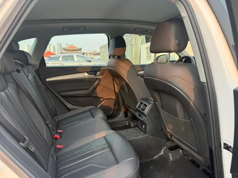 Audi Q5L 2024 40TFSI Fashion dynamic type interior photo 12 Audi Q5L 2024 40TFSI Fashion dynamic type interior photo 12