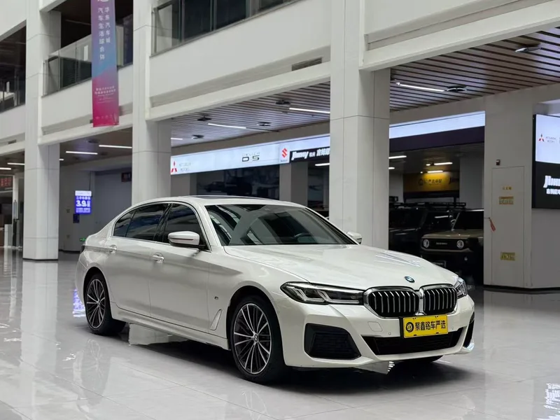 BMW 5 Series 2022 Restyling 530Li Leading Type M Sports suit exterior photo 3 BMW 5 Series 2022 Restyling 530Li Leading Type M Sports suit exterior photo 3
