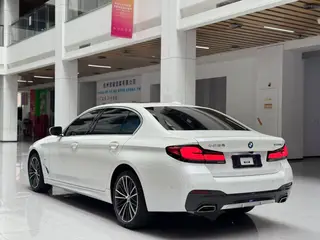 BMW 5 Series 2022 Restyling 530Li Leading Type M Sports suit exterior photo 6 BMW 5 Series 2022 Restyling 530Li Leading Type M Sports suit exterior photo 6