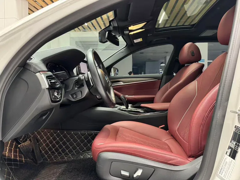 BMW 5 Series 2022 Restyling 530Li Leading Type M Sports suit exterior photo 9 BMW 5 Series 2022 Restyling 530Li Leading Type M Sports suit exterior photo 9