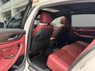 BMW 5 Series 2022 Restyling 530Li Leading Type M Sports suit interior photo 12 BMW 5 Series 2022 Restyling 530Li Leading Type M Sports suit interior photo 12