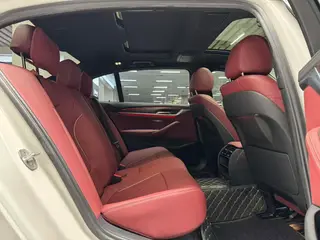 BMW 5 Series 2022 Restyling 530Li Leading Type M Sports suit interior photo 19 BMW 5 Series 2022 Restyling 530Li Leading Type M Sports suit interior photo 19
