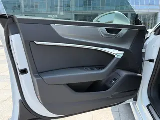Audi A7 2024 45 TFSI Selection interior photo 10 Audi A7 2024 45 TFSI Selection interior photo 10