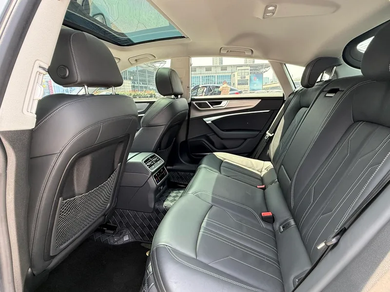 Audi A7 2024 45 TFSI Selection interior photo 14 Audi A7 2024 45 TFSI Selection interior photo 14