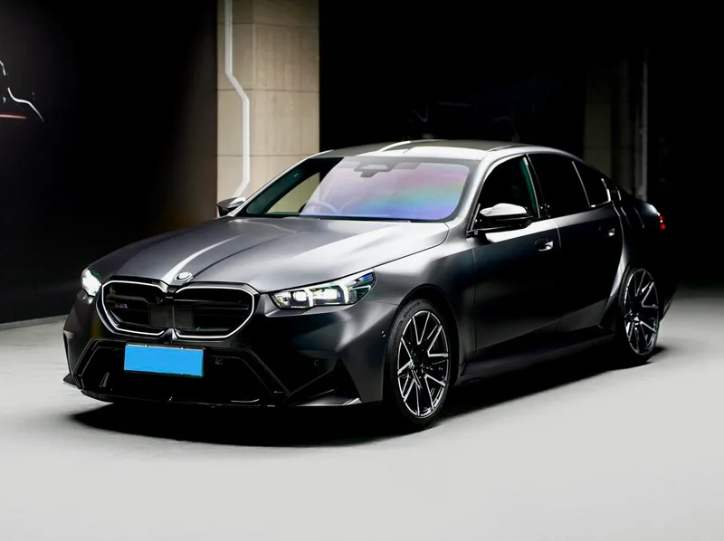 BMW M5 PHEV 2025 M5 exterior photo 1 BMW M5 PHEV 2025 M5 exterior photo 1