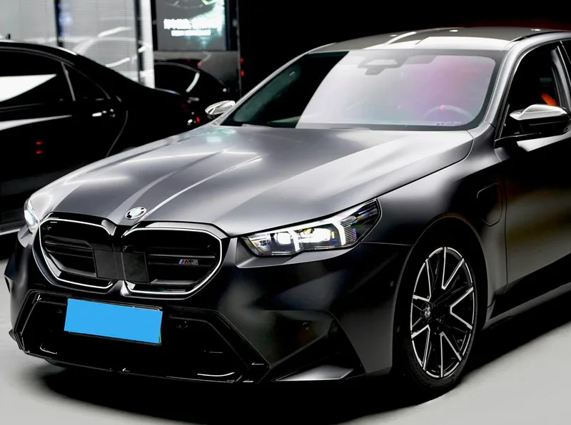 BMW M5 PHEV 2025 M5 exterior photo 4 BMW M5 PHEV 2025 M5 exterior photo 4