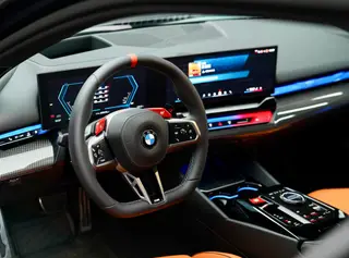 BMW M5 PHEV 2025 M5 interior photo 9 BMW M5 PHEV 2025 M5 interior photo 9