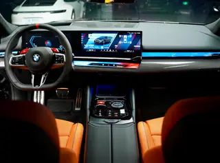 BMW M5 PHEV 2025 M5 interior photo 10 BMW M5 PHEV 2025 M5 interior photo 10