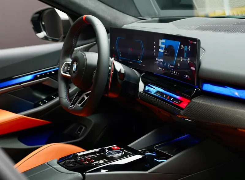 BMW M5 PHEV 2025 M5 interior photo 13 BMW M5 PHEV 2025 M5 interior photo 13