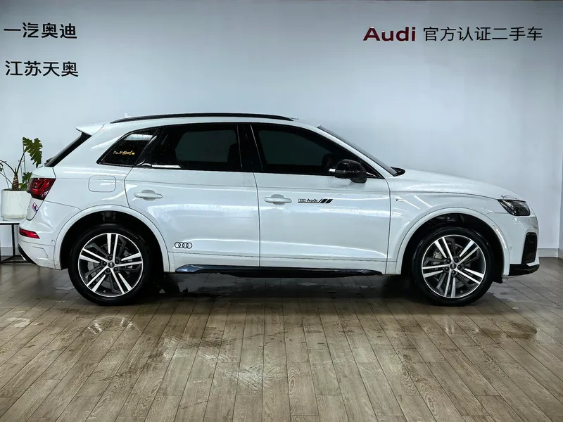 Audi Q5L 2022 Reforma 40T Deluxe dinámico exterior foto 3 Audi Q5L 2022 Reforma 40T Deluxe dinámico exterior foto 3