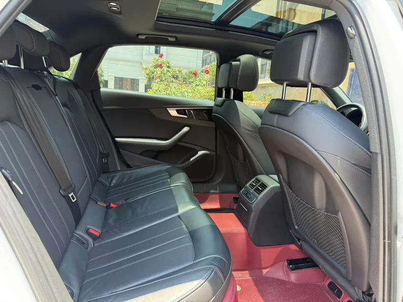 Audi A4L 2023 40 TFSI Deluxe Dynamic interior photo 7 Audi A4L 2023 40 TFSI Deluxe Dynamic interior photo 7