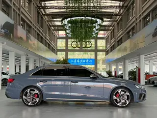 Audi A4L 2022 40 TFSI quattro RS Kit Burn Rate Type exterior photo 2 Audi A4L 2022 40 TFSI quattro RS Kit Burn Rate Type exterior photo 2
