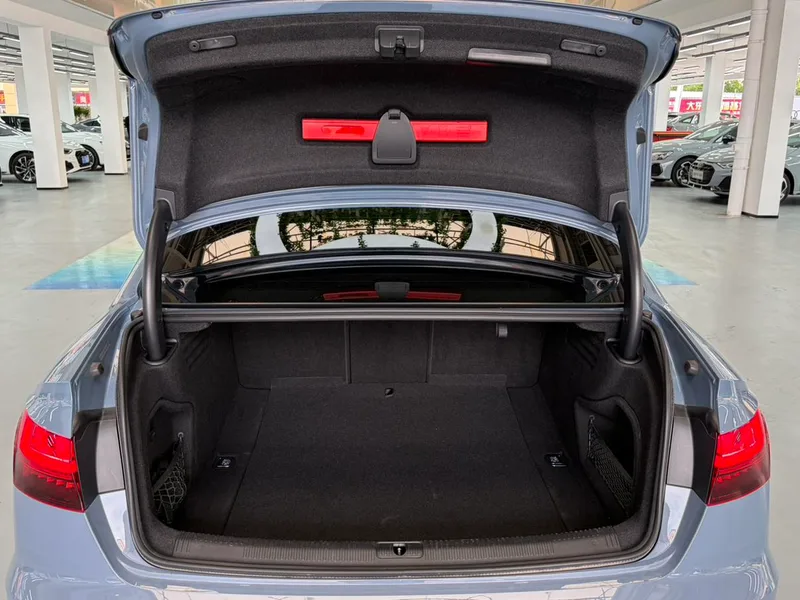 Audi A4L 2022 40 TFSI quattro RS Kit Burn Rate Type exterior photo 6 Audi A4L 2022 40 TFSI quattro RS Kit Burn Rate Type exterior photo 6