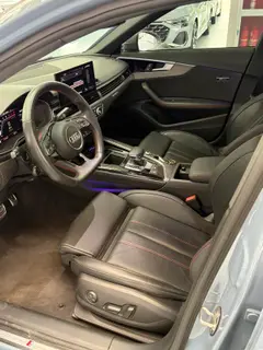 Audi A4L 2022 40 TFSI quattro RS Kit Burn Rate Type interior photo 9 Audi A4L 2022 40 TFSI quattro RS Kit Burn Rate Type interior photo 9