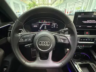 Audi A4L 2022 40 TFSI quattro RS Kit Burn Rate Type interior photo 12 Audi A4L 2022 40 TFSI quattro RS Kit Burn Rate Type interior photo 12