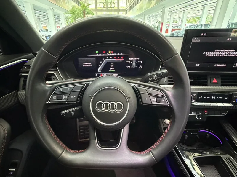 Audi A4L 2022 40 TFSI quattro RS Kit Burn Rate Type interior photo 12 Audi A4L 2022 40 TFSI quattro RS Kit Burn Rate Type interior photo 12