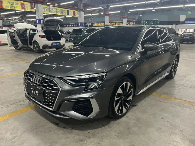Audi A3 2023 Restyling A3L Limousine 35 TFSI Fashion Sport exterior photo 1 Audi A3 2023 Restyling A3L Limousine 35 TFSI Fashion Sport exterior photo 1