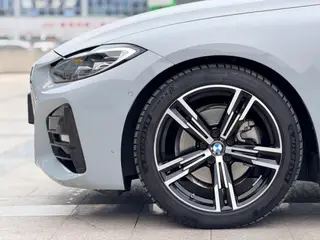 BMW 4 Series 2024 425i M Conjunto deportivo exterior foto 4