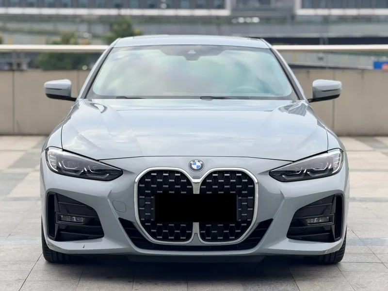 BMW 4 Series 2024 425i M Conjunto deportivo exterior foto 5