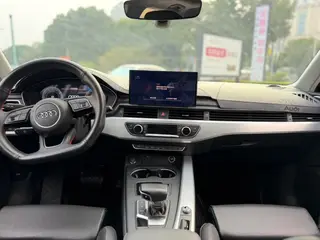 Audi A4L 2022 40 TFSI Deluxe Dynamic interior photo 6 Audi A4L 2022 40 TFSI Deluxe Dynamic interior photo 6
