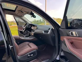 BMW X5 2022 xDrive40i Premium Class M Sports suit interior photo 10 BMW X5 2022 xDrive40i Premium Class M Sports suit interior photo 10