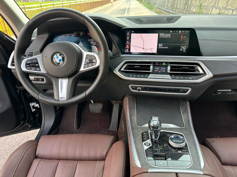 BMW X5 2022 xDrive40i Premium Class M Sports suit interior photo 13 BMW X5 2022 xDrive40i Premium Class M Sports suit interior photo 13