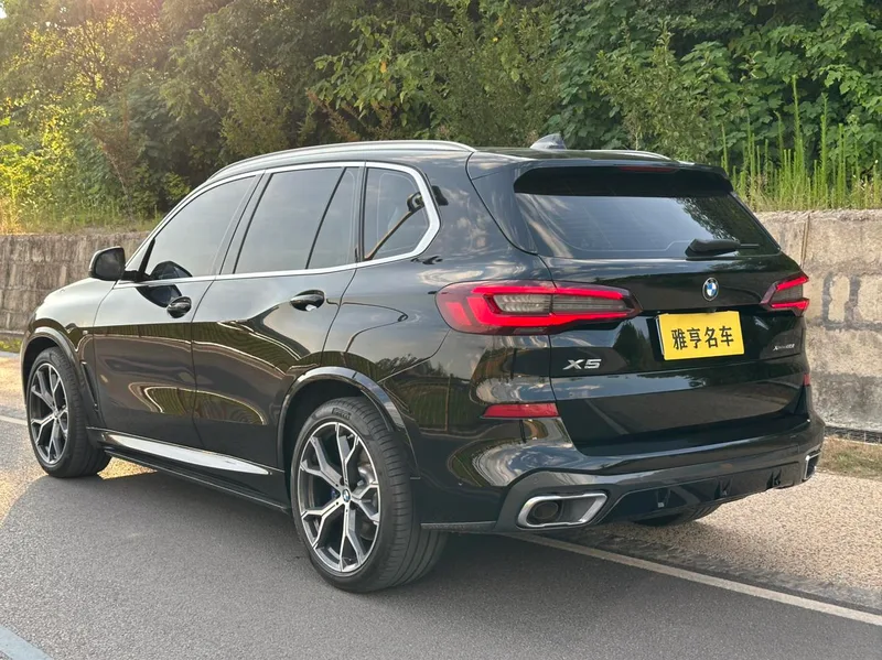 BMW X5 2022 xDrive40i Premium Class M Sports suit interior photo 16 BMW X5 2022 xDrive40i Premium Class M Sports suit interior photo 16
