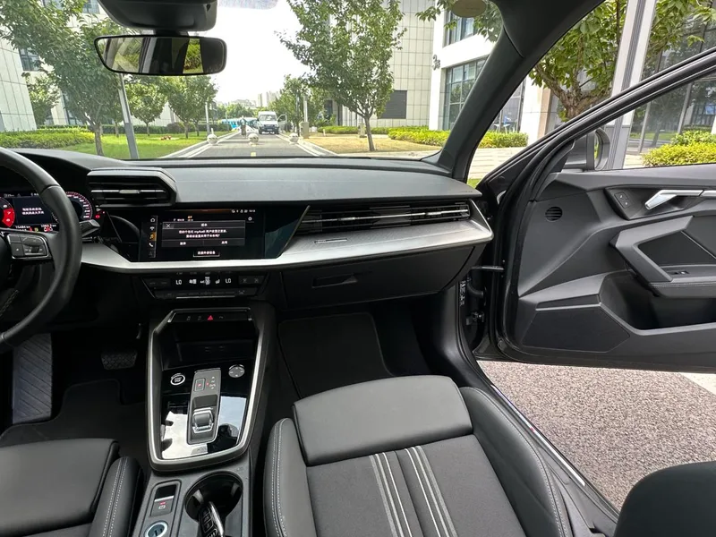 Audi A3 2024 A3L Limousine 35 TFSI Fashion Sport interior photo 12 Audi A3 2024 A3L Limousine 35 TFSI Fashion Sport interior photo 12