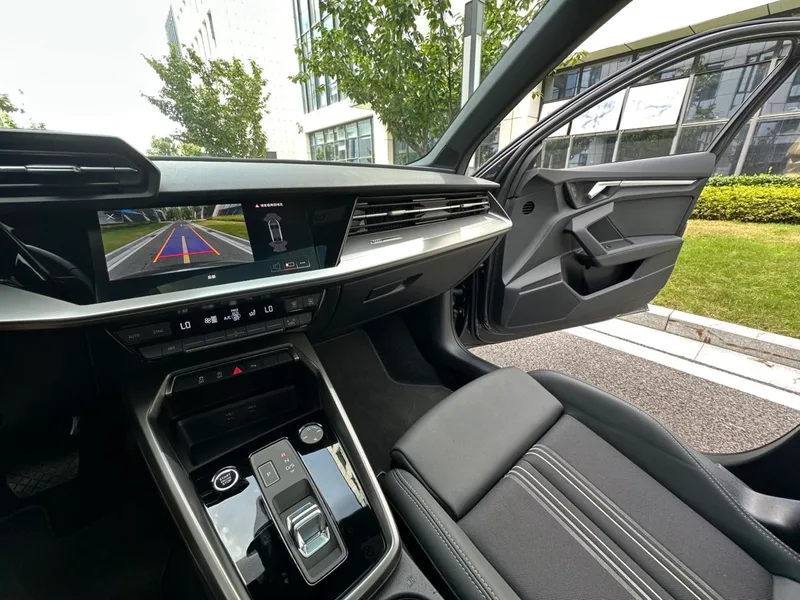 Audi A3 2024 A3L Limousine 35 TFSI Fashion Sport interior photo 20 Audi A3 2024 A3L Limousine 35 TFSI Fashion Sport interior photo 20