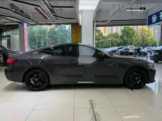 BMW 4 Series 2022 425i M Set de nuit de sport extérieur photo 4 BMW 4 Series 2022 425i M Set de nuit de sport extérieur photo 4